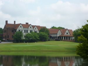 East Lake Clubhouse Green