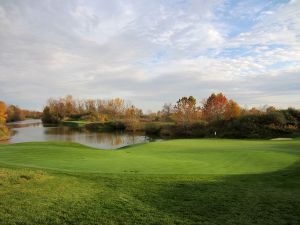 Victoria National 15th Side