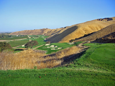 Excellent scenary and a downhill tee shot combine to offer a thrilling tee shot