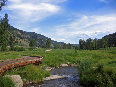 Several bridges throughout the course add to the overall aesthetics