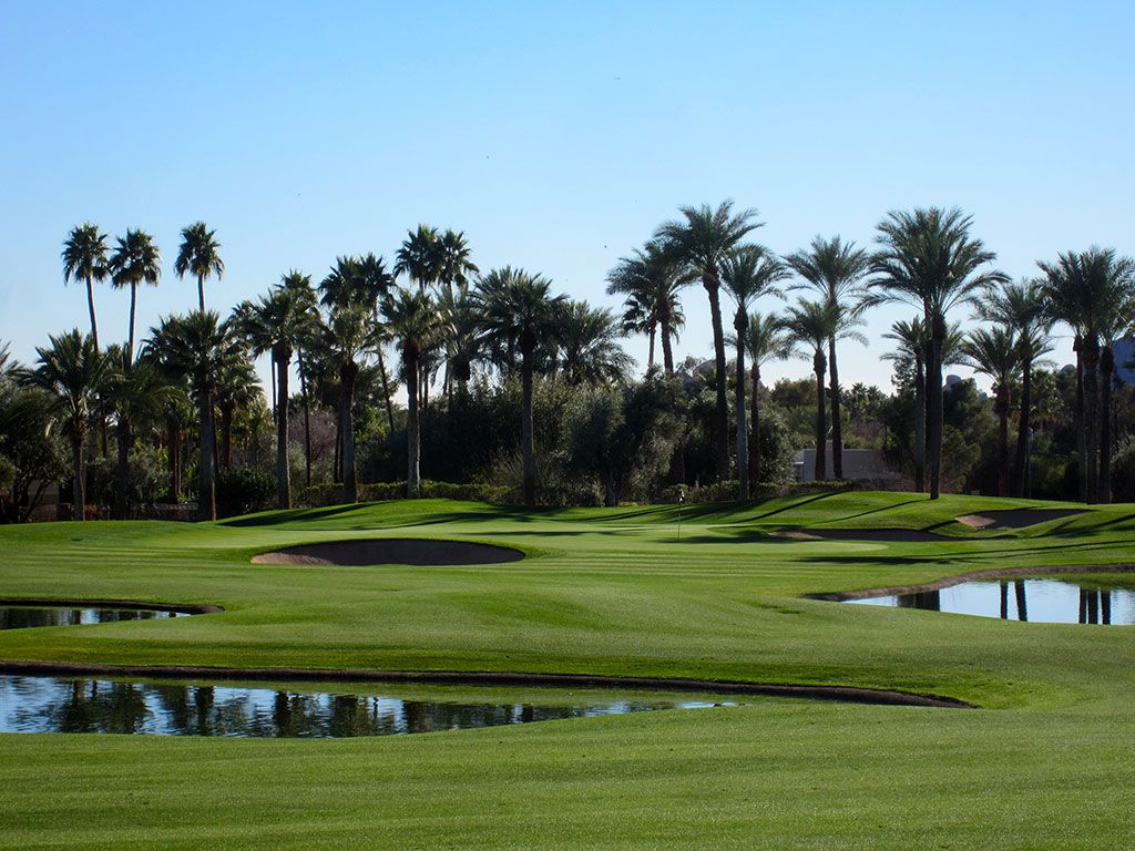 7th (Oasis) Hole at The Phoenician Resort (396 Yard Par 4)