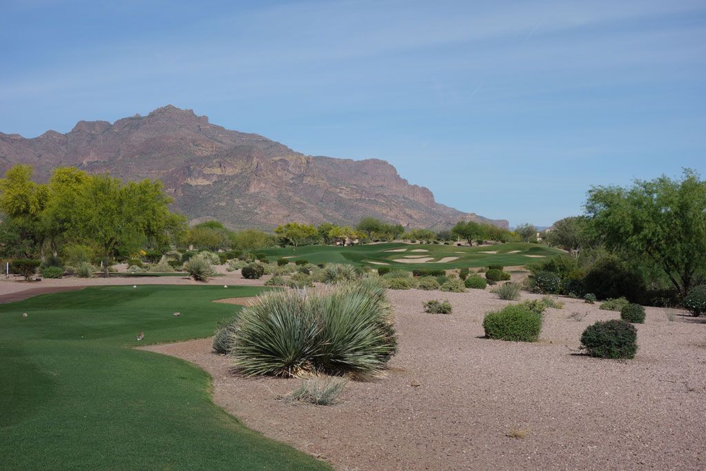 14th Hole at Superstition Mountain (Prospector) (331 Yard Par 4)