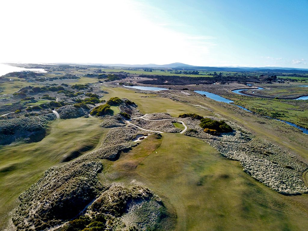 Barnbougle Dunes — approach view