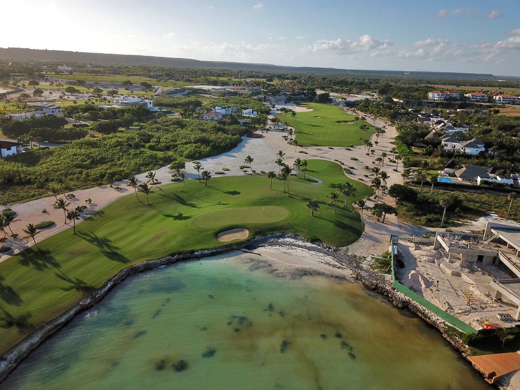 Photographs GolfCourseGurus