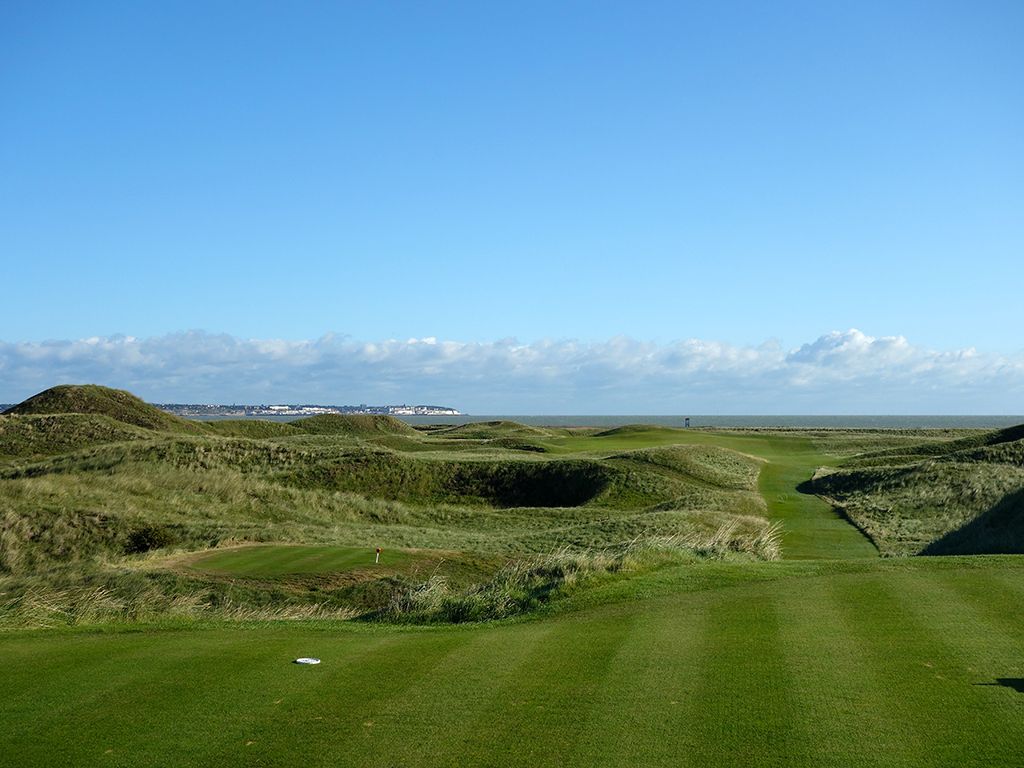 Royal St George's Golf Club — approach view
