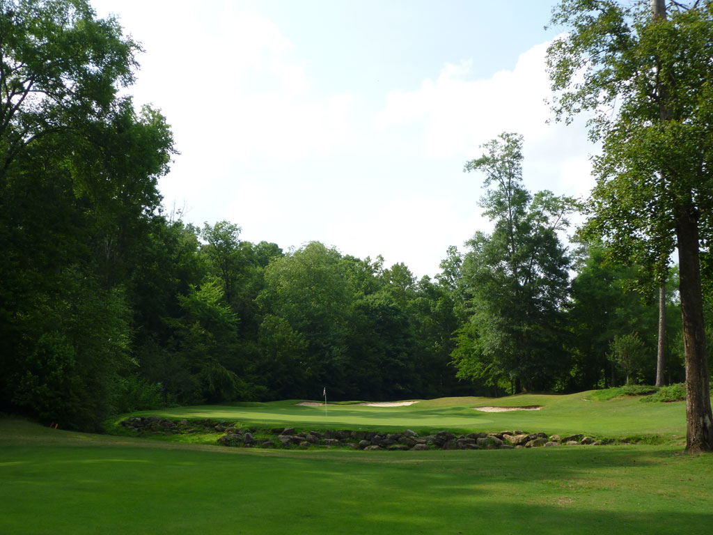 8th Hole at Cherokee Run Golf Club (301 Yard Par 4)