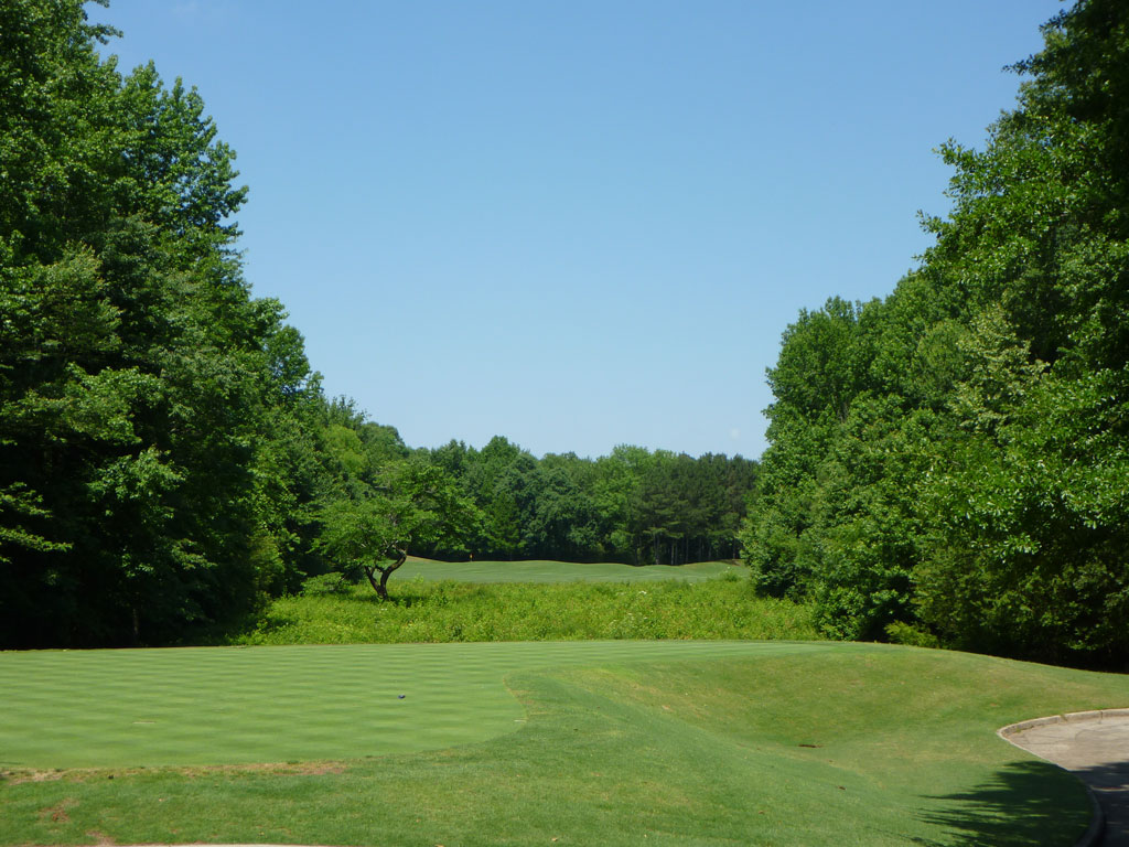 10th Hole at Golf Club of Georgia (Creekside) (444 Yard Par 4)