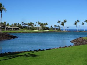 Mauna Lani (South) 12th Tips