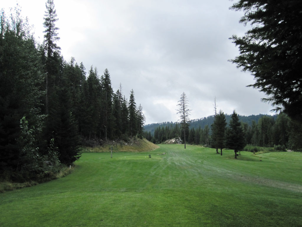 14th Hole at Priest Lake Golf Course Hole at Priest Lake (503 Yard Par 5)
