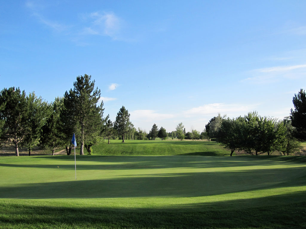 7th Hole at Scotch Pines Golf Course (313 Yard Par 4)