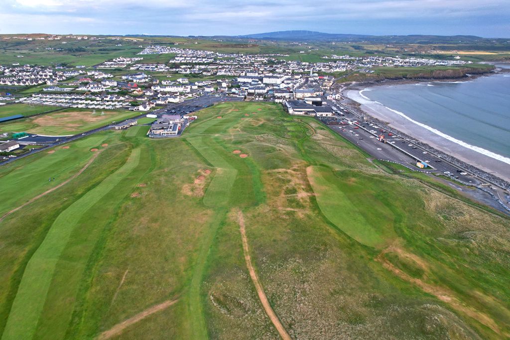 Lahinch Golf Club — approach view