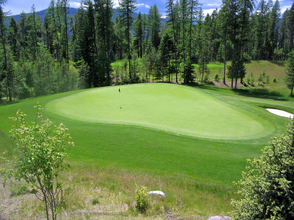 17th Hole at Iron Horse Golf Club (364 Yard Par 4)