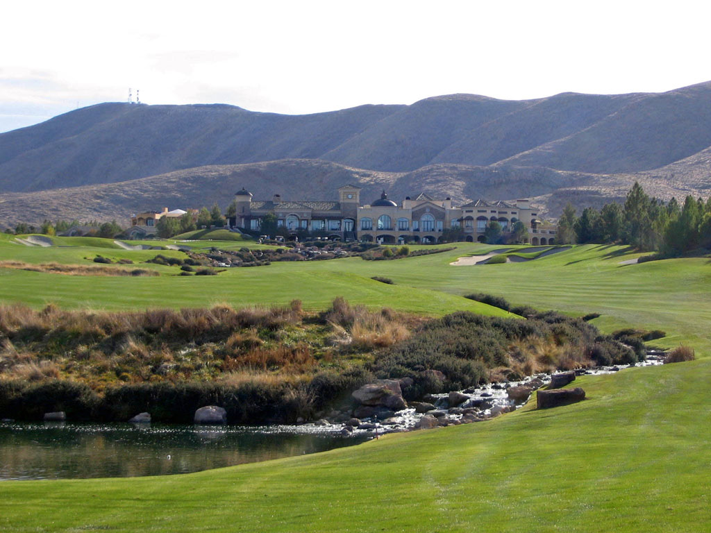 18th Hole at Southern Highlands Golf Club (622 Yard Par 5)