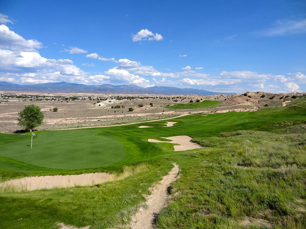7th Hole at Black Mesa Golf Club (356 Yard Par 4)