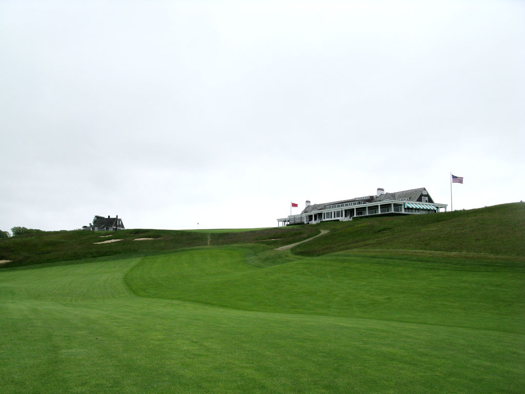 9th Hole at Shinnecock Hills Golf Club (443 Yard Par 4)