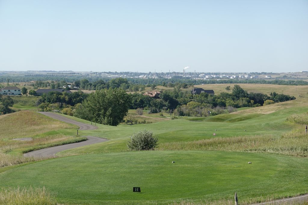 Hawktree Golf Club (Bismarck North Dakota) GolfCourseGurus Hawktree Golf Club (Bismarck North Dakota) GolfCourseGurus