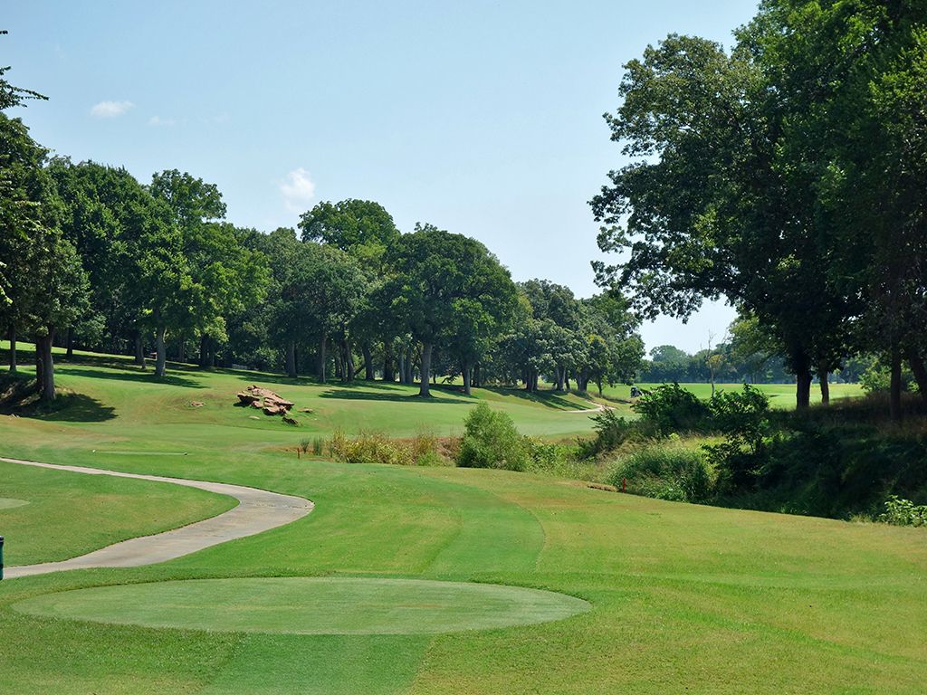 Oak Tree National (Edmond, Oklahoma) | GolfCourseGurus