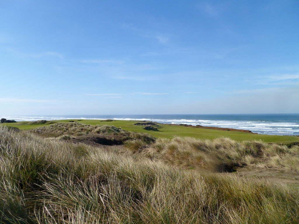 Side view of the 16th Hole at Bandon Dunes
