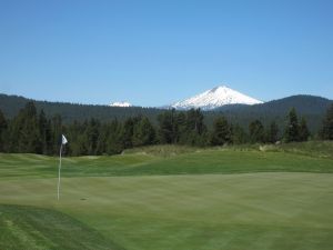 Crosswater 16th Mountain