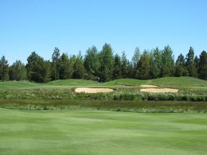 Crosswater 8th Approach