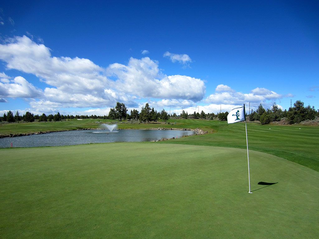 15th Hole at Juniper Golf Course (438 Yard Par 4)