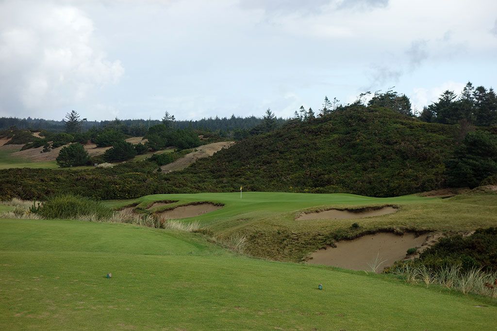 The Redan 17th Hole at Pacific Dunes