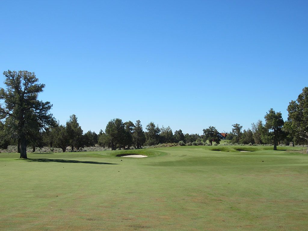 4th Hole at Pronghorn Golf Club (Nicklaus) (331 Yard Par 4)