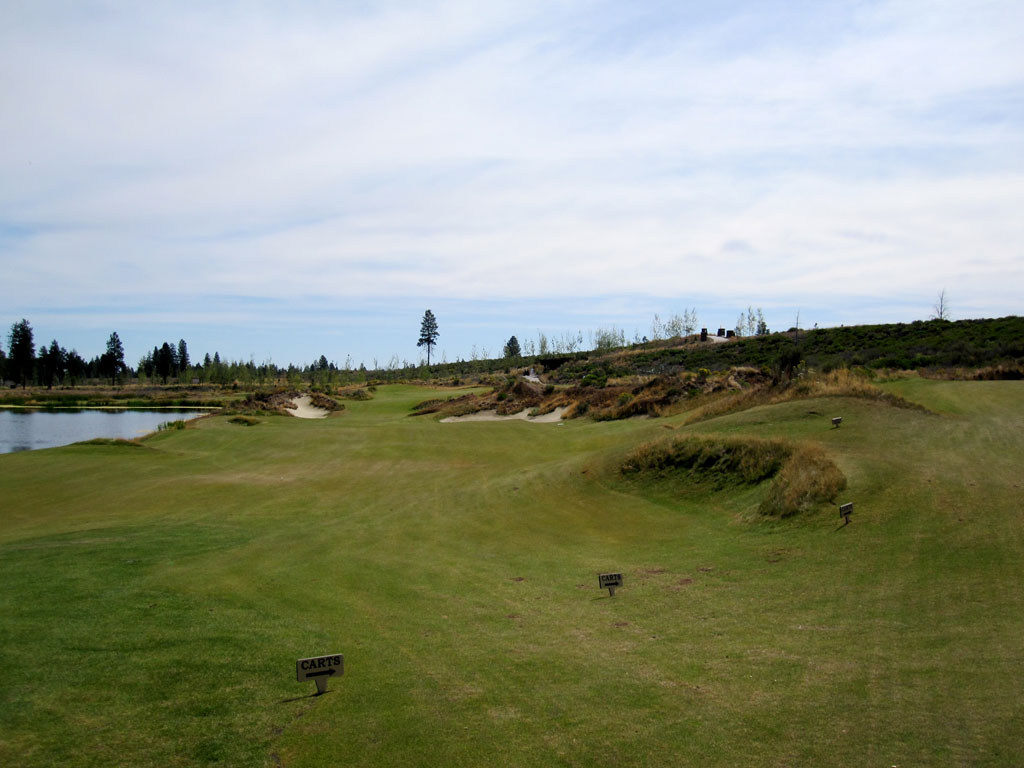 6th Hole at Tetherow Golf Club (424 Yard Par 4)