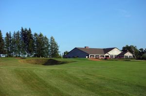 Dundarave 18th Clubhouse