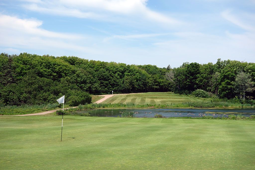 16th Hole at Green Gables Golf Club (196 Yard Par 3)