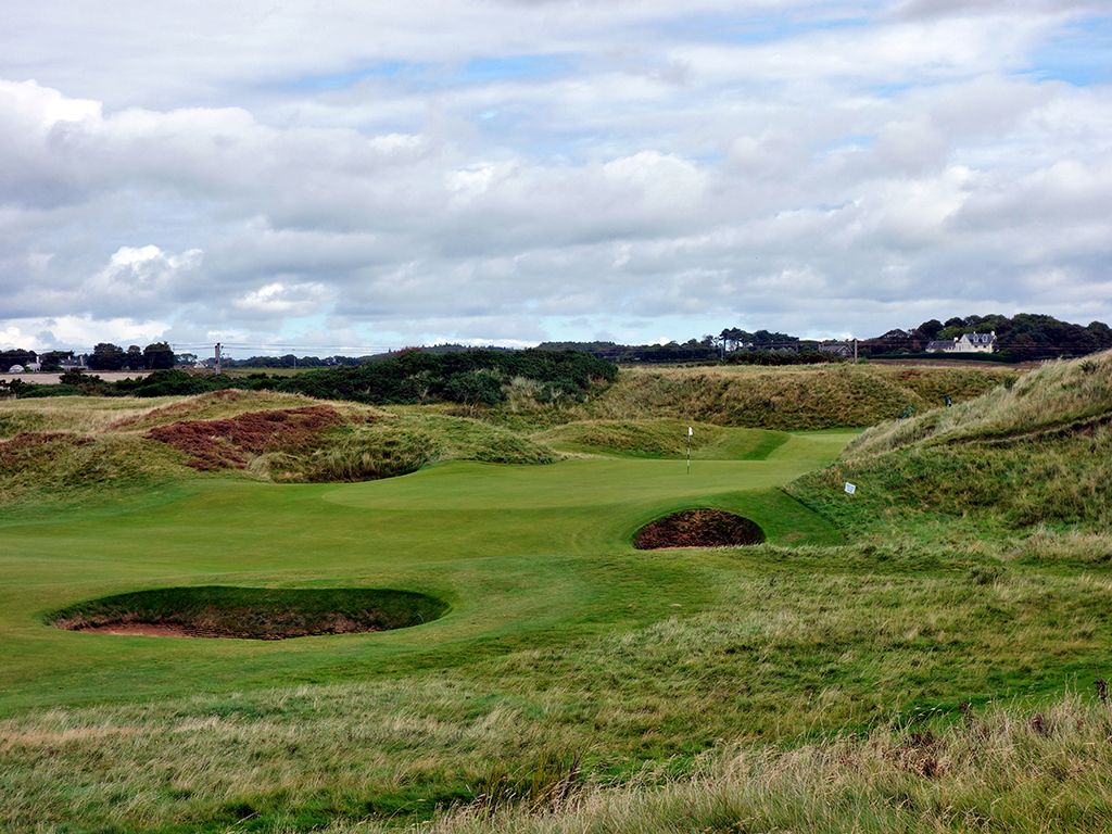 Royal Troon Golf Club (Old) (Ayrshire, Scotland) | GolfCourseGurus