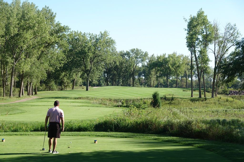 Dakota Dunes Country Club (Dakota Dunes, South Dakota) | GolfCourseGurus