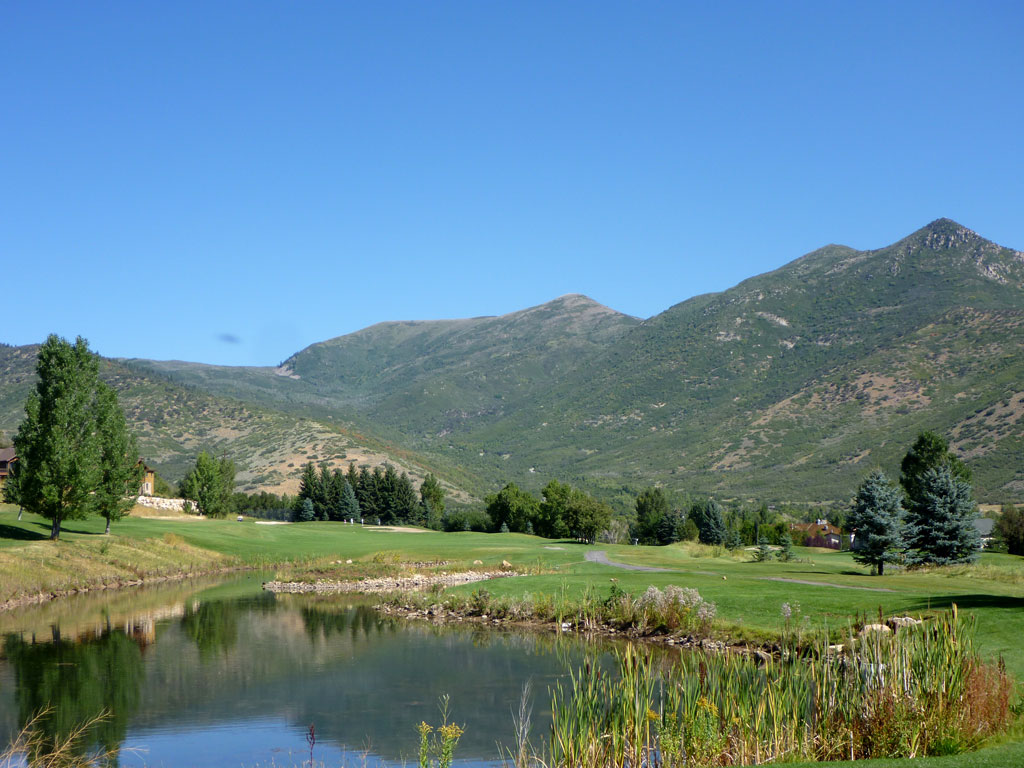 Crater Springs Golf Course