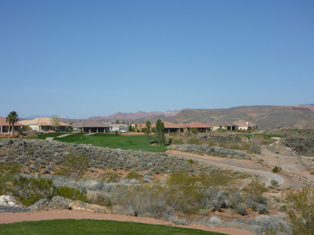 17th Hole at Sky Mountain Golf Course (383 Yard Par 4)