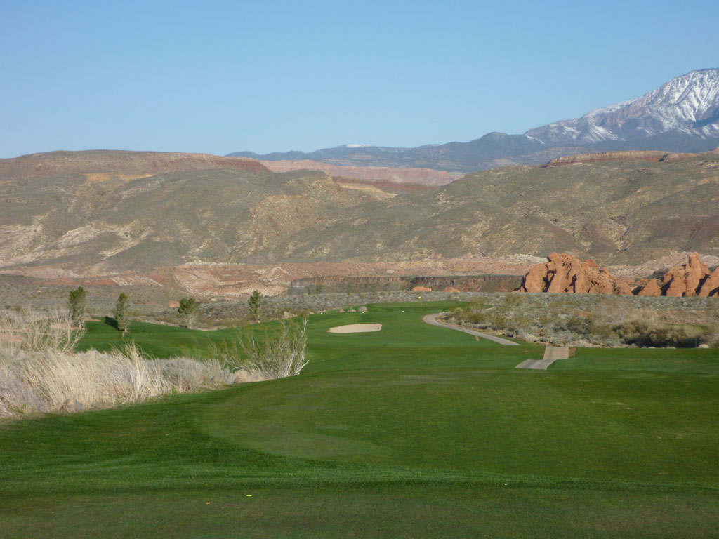 1st Hole at Sky Mountain Golf Course (359 Yard Par 4)