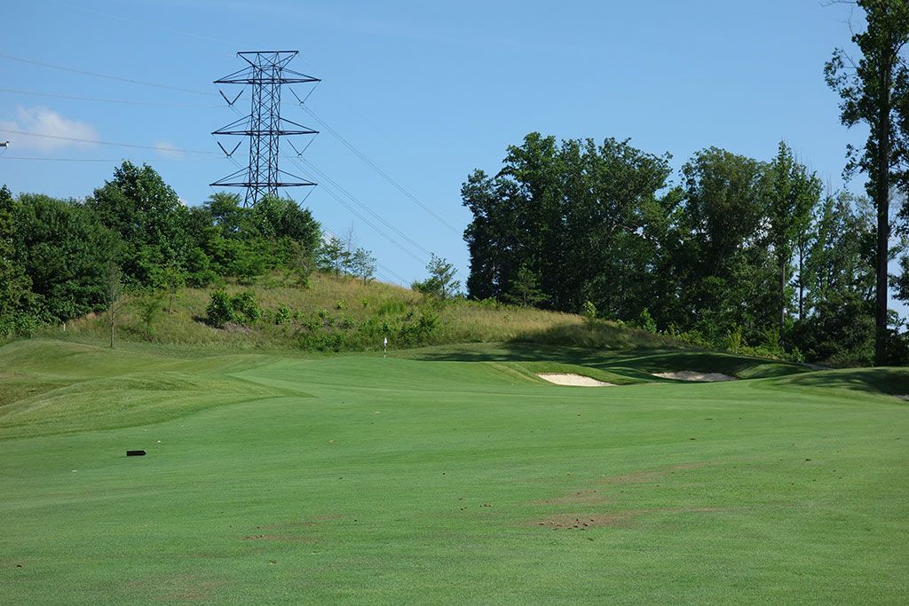 8th Hole at Potomac Shores Golf Club (305 Yard Par 4)