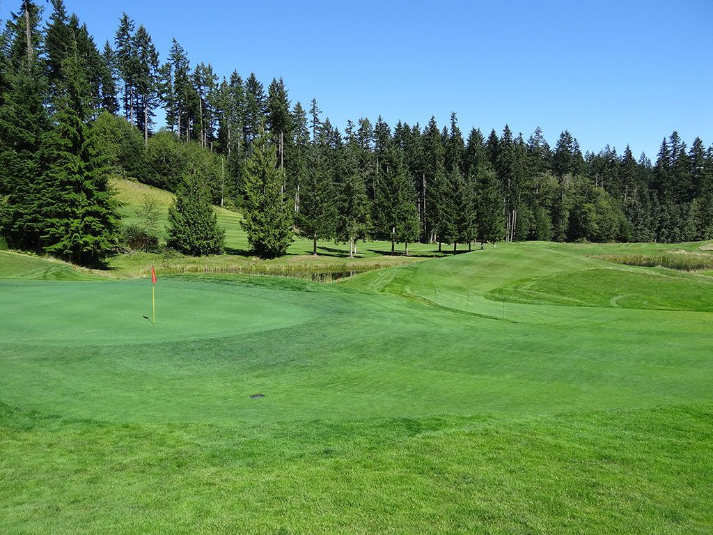 18th Hole at Gold Mountain (Olympic) (325 Yard Par 4)