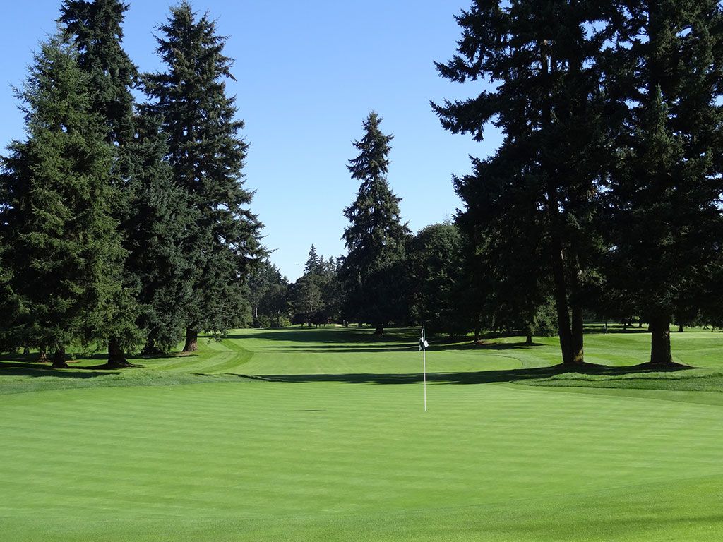 14th Hole at Tacoma Country and Golf Club (347 Yard Par 4)