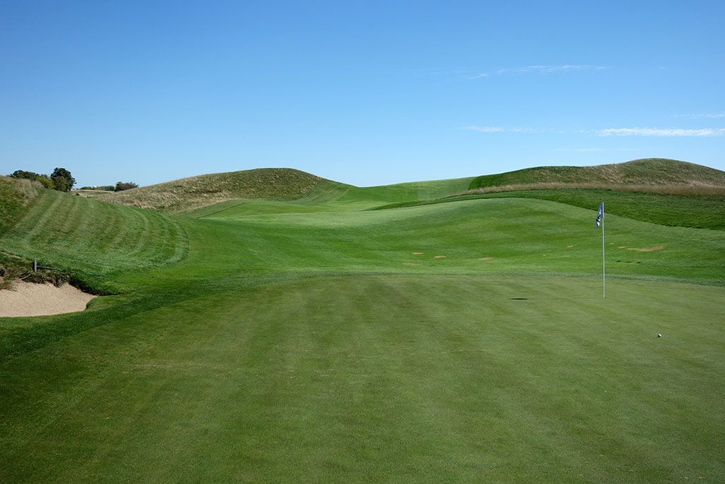 12th Hole at Erin Hills Golf Course (466 Yard Par 4)
